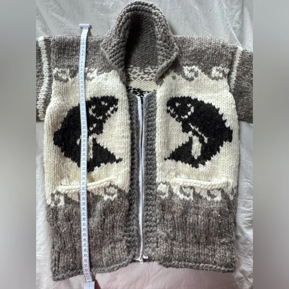 Authentic Custom Cowichan Sweater - Picture 2 of 4
